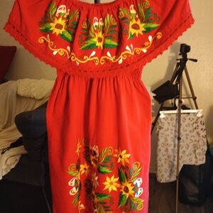 Girls Sz 10 Heavy Cotton Red Off-Shoulder Floral Embroidered Mexican Style Dress